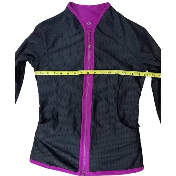Lululemon Women’s Reversible Jacket 6 Find Your Bliss Black Purple Regal Plum - Picture 9 of 15